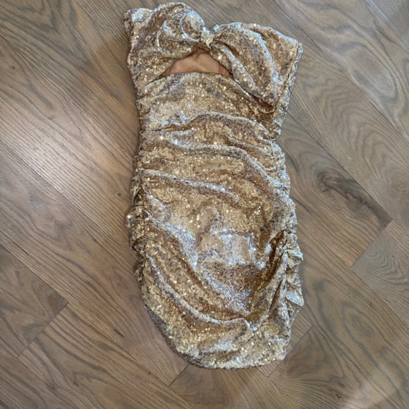 Strapless Sequin Cutout Bodycon Dress in Gold - SIZE XS - Picture 5 of 7